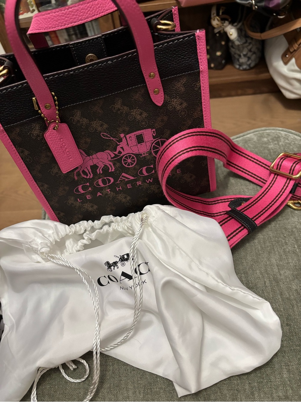 Coach Field Tote - Picture 5 of 5